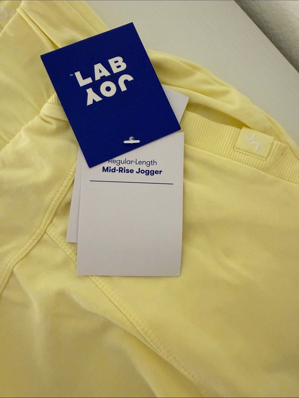 JoyLab Yellow Short Sleeve Crop Tee/Jogger Set - Picture 4 of 5
